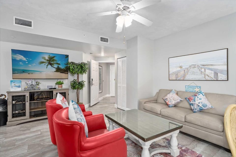 Luxury 8th Floor 2 BR Condo Direct Oceanfront Wyndham Ocean Walk Resort Daytona Beach | 801 House in Florida