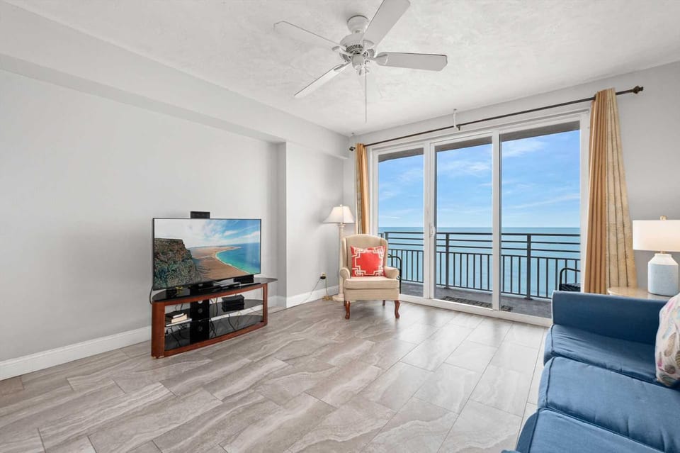 Luxury 11th Floor 1 BR Condo Direct Oceanfront Wyndham Ocean Walk Resort Daytona Beach | 1107 House in Florida