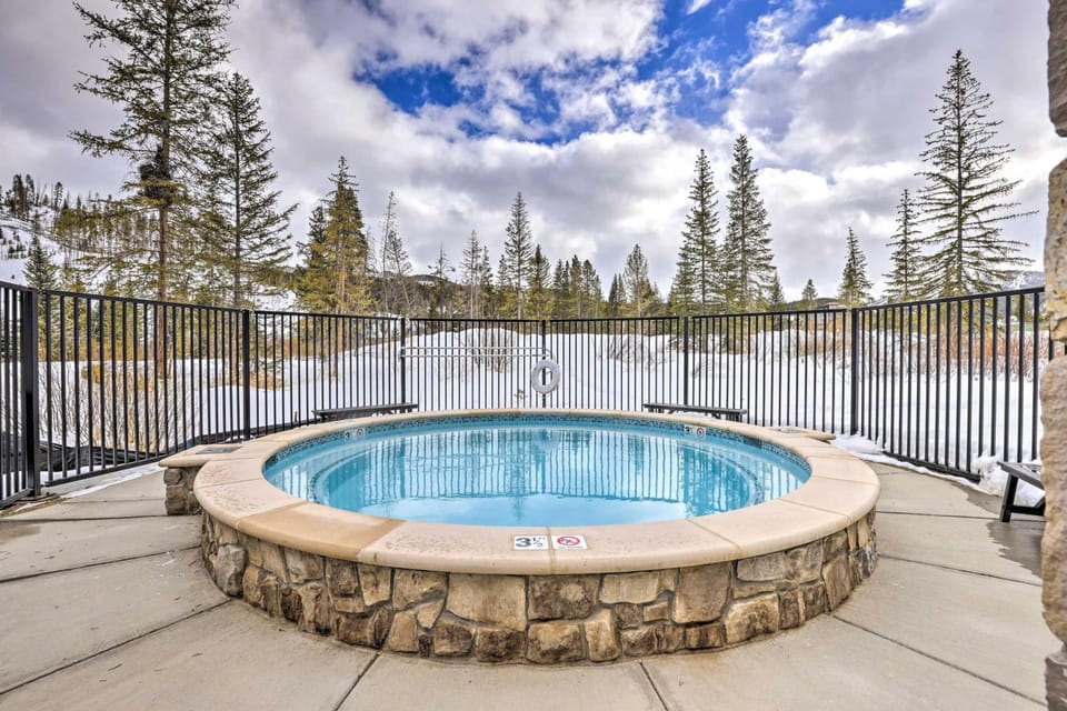 Downtown Winter Park Condo: 3 Mi to Slopes! House in Fraser