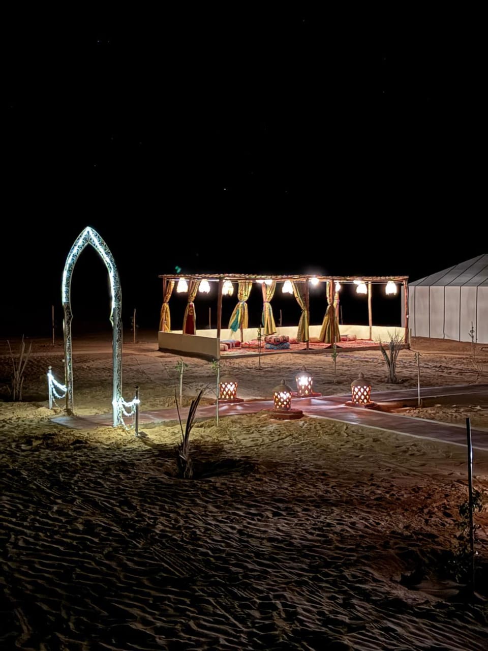 Dream Luxury Majestic Camp Hostel in Morocco