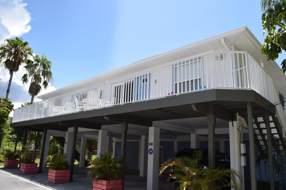 Seabreeze Condo B House in Holmes Beach