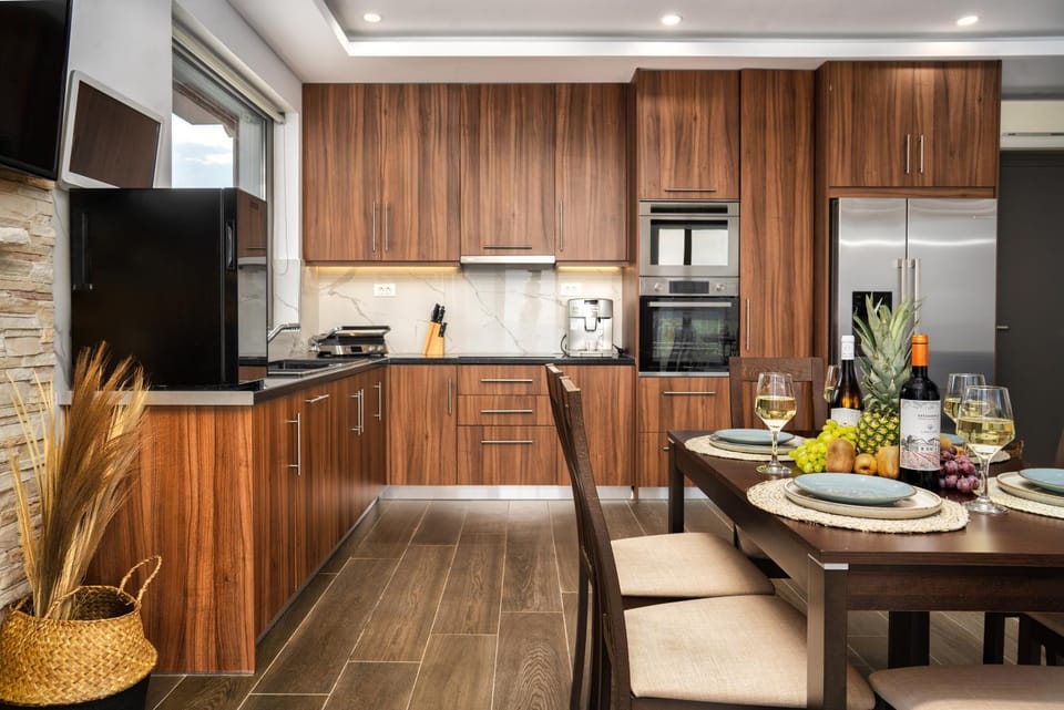 Coffee/tea facilities, Kitchen or kitchenette, Food and drinks, Dining area, Food, minibar, oven, pet friendly, stove, toaster