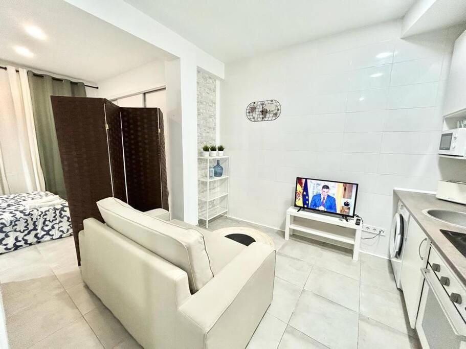 Metro Avenida de América 01 Apartment in Madrid