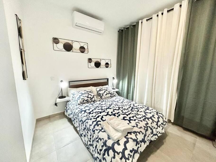 Metro Avenida de América 01 Apartment in Madrid