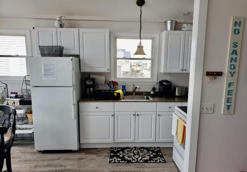 Kitchen or kitchenette, kitchen, kitchen