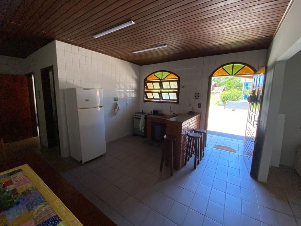 Curta o paraíso Enseada de Brito House in State of Santa Catarina