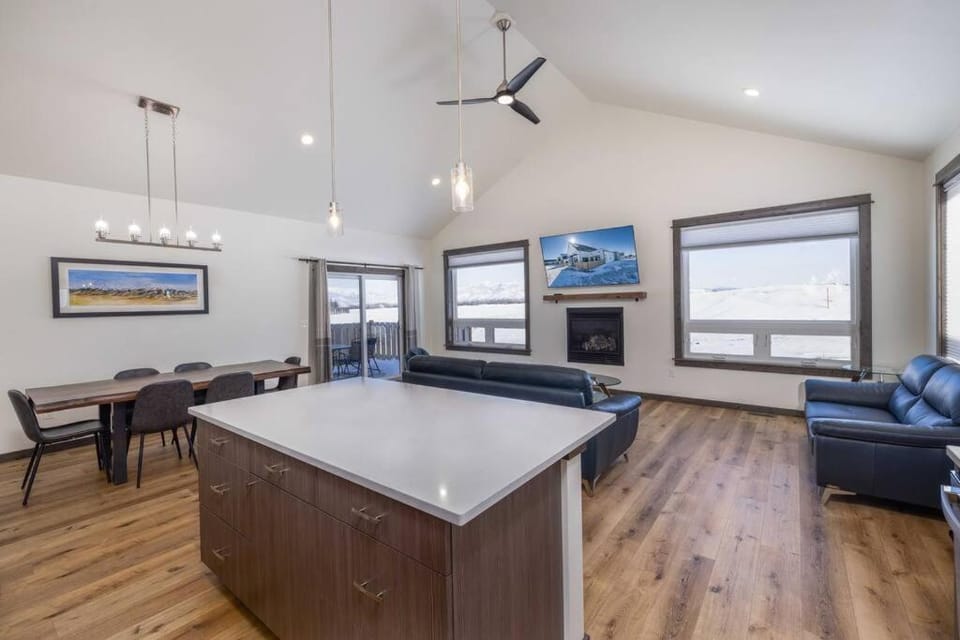 New 3BR condo in Bozeman w/ mtn views and trails House in Idaho