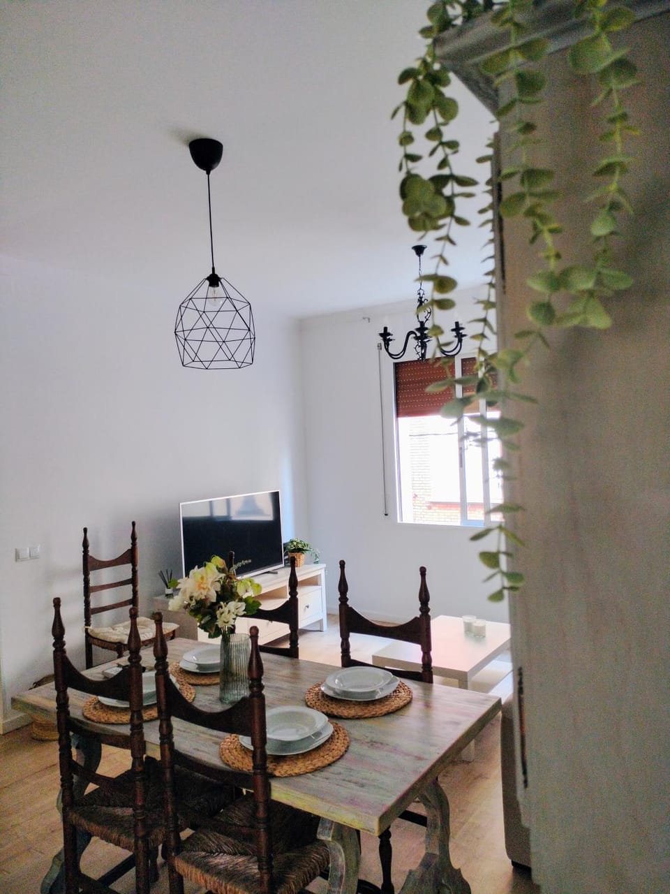 Seating area, Dining area