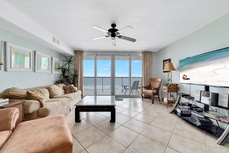 Romar Tower 6D House in West Beach
