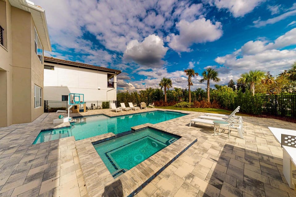BD008J - Bright Oasis with Home Theater at Reunion House in Four Corners