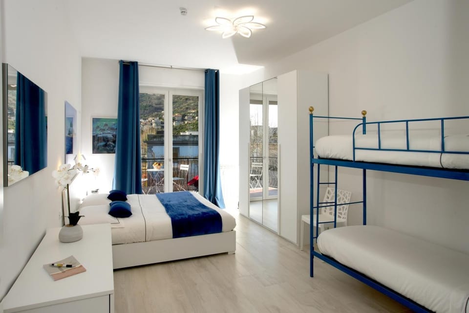 Bed, Photo of the whole room, Bedroom, bunk bed, fireplace, wardrobe