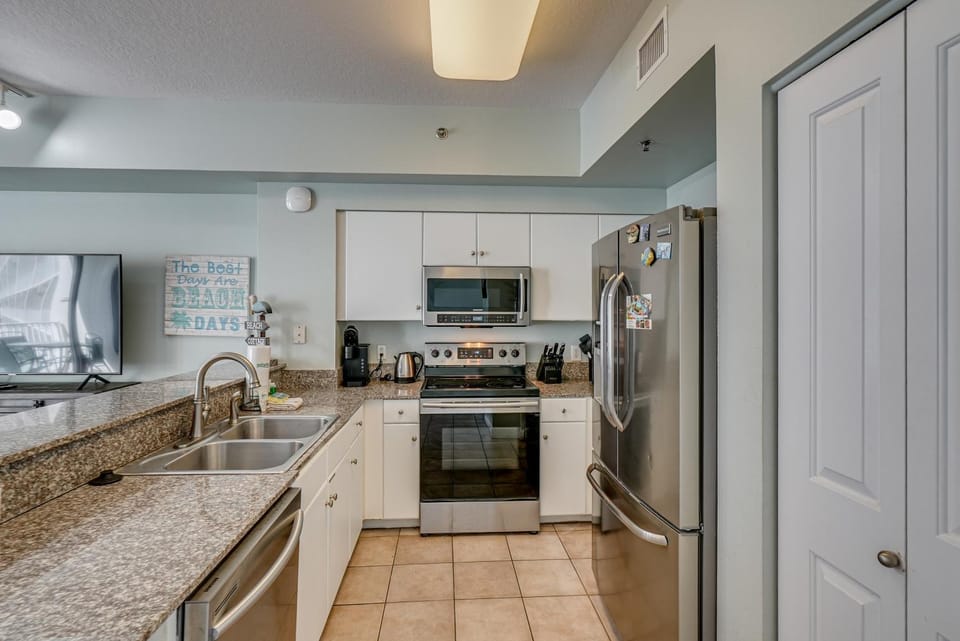 Gulf-Front Condo | Private Balcony + Ocean Views Apartment in Panama City Beach