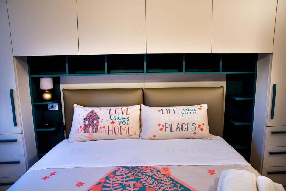 Bed, Bedroom, wardrobe