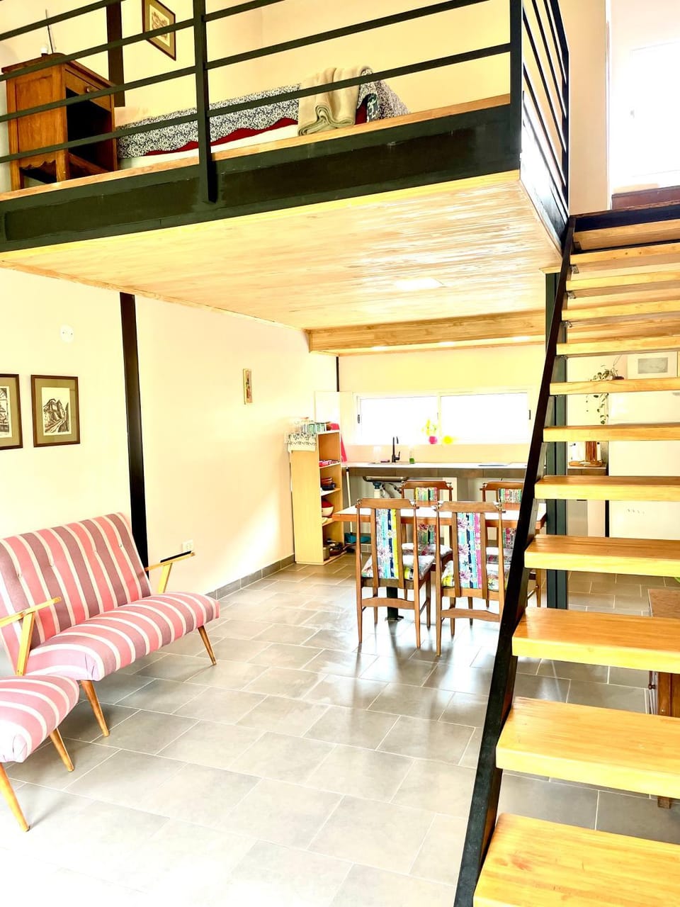 Living room, Seating area, Dining area