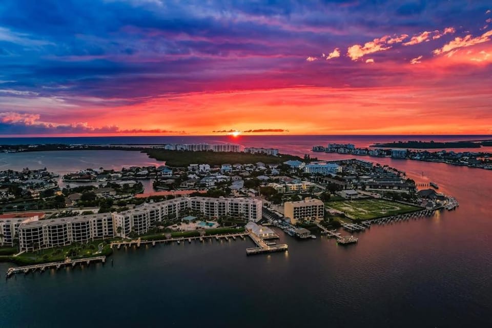 Island Whispers Hideaway House in Marco Island