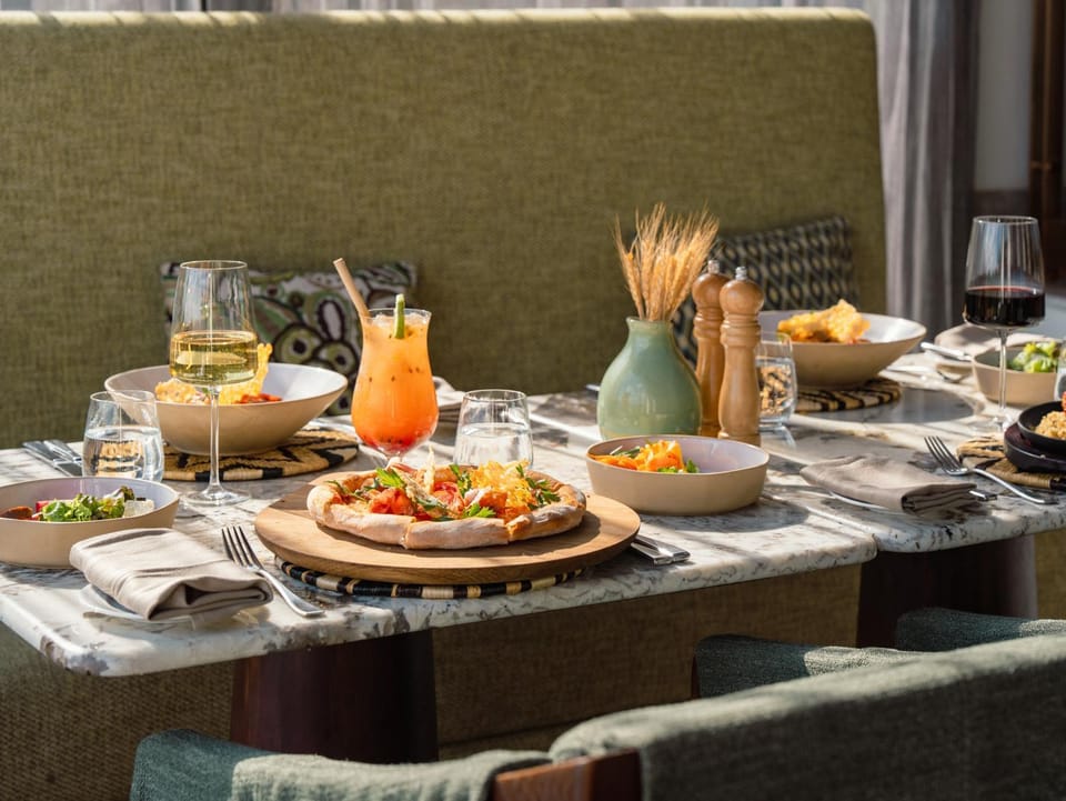 Four Seasons Safari Lodge Serengeti Hotel in Kenya