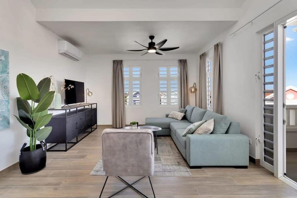 Laguna Breeze with Laguna Marina View Apartment in Venezuela