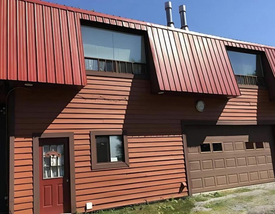 Sandy Shore Cottages Luxury Resort on Rice Lake House in Otonabee-South Monaghan