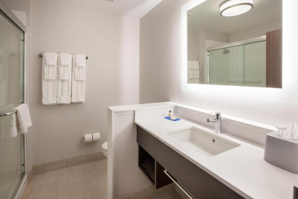 Holiday Inn Express & Suites - Milan - Sandusky Area by IHG Hotel in Ohio