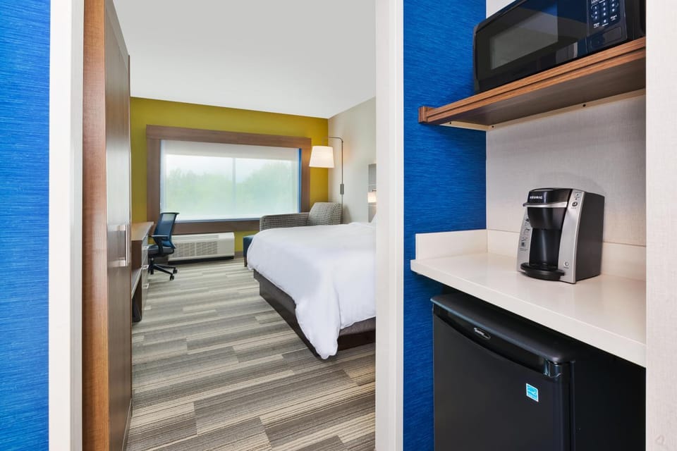 Bed, Coffee/tea facilities, Photo of the whole room