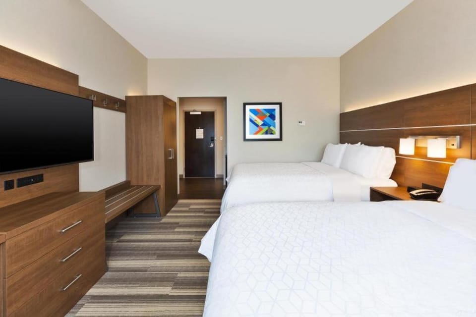 Holiday Inn Express & Suites - Milan - Sandusky Area by IHG Hotel in Ohio