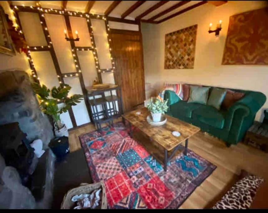 Maytree Cottage. Compact home in Mid Wales. House in Wales