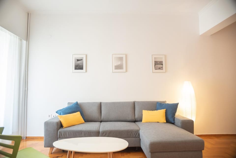 Bed, Living room, Seating area