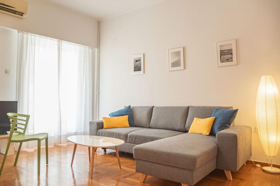 Living room, Seating area, air conditioner