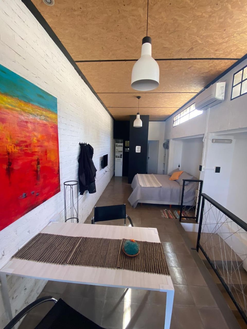 Photo of the whole room, Dining area