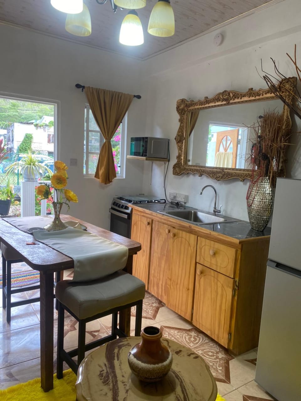 Kitchen or kitchenette
