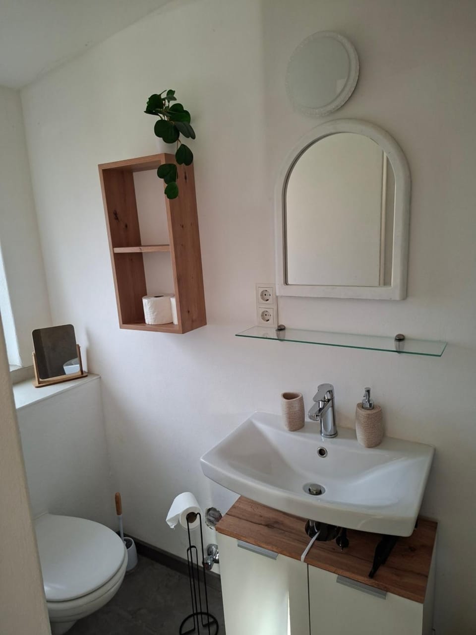 Lovely Rita Studio, modern Studio - balcony and mountain view - center Kaprun Apartment in Piesendorf