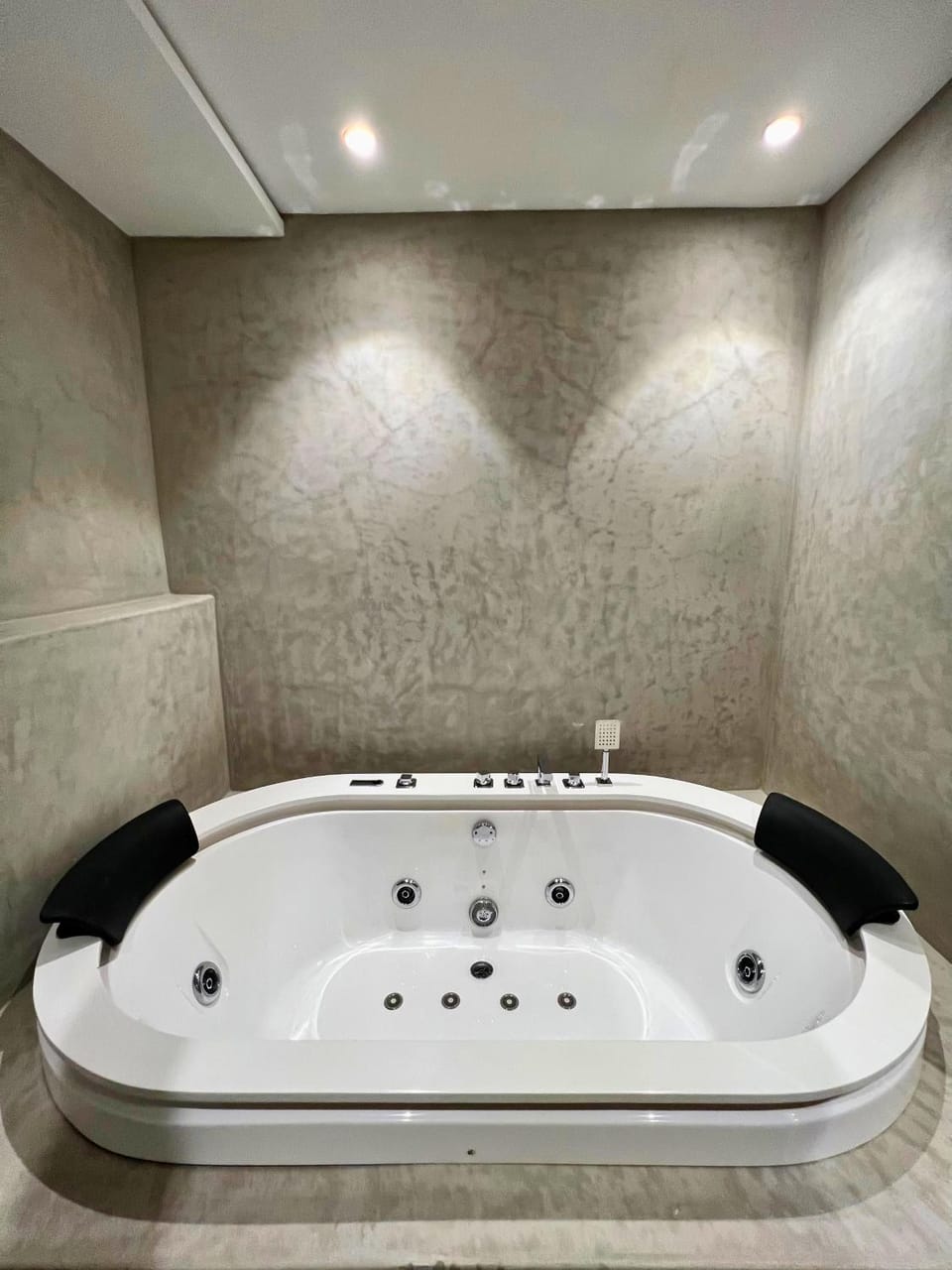 Hot Tub, Hot Tub, Bathroom, Bath