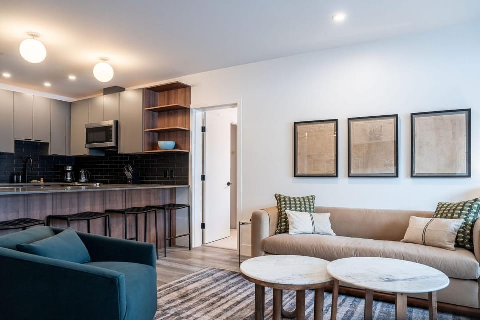 Escape to Revy - Beautifully Designed Condo House in Revelstoke