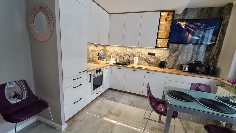 TV and multimedia, Kitchen or kitchenette, Dining area, dishwasher, minibar, stove, toaster