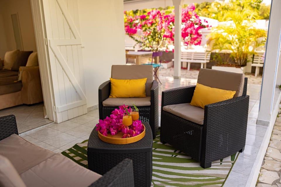 BBQ facilities, Balcony/Terrace, Garden view