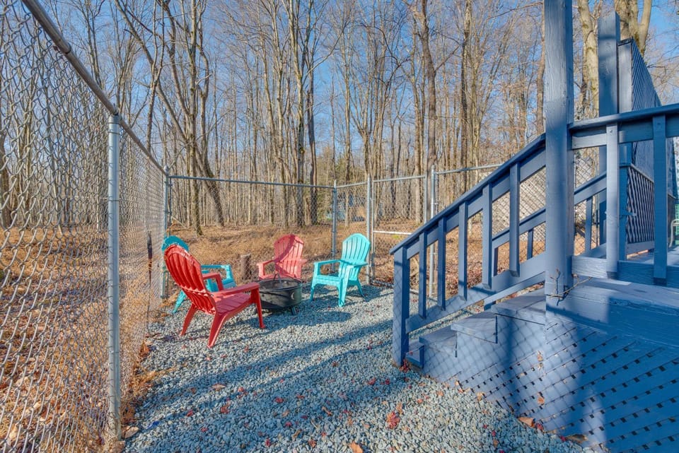 Arrowhead Lake Access: Cabin w/ Resort Amenities Cabin in Coolbaugh Township