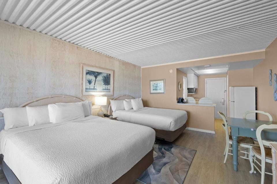 Getaway in our Oceanfront Dune Rooms 2nd Floor Apartment in South Carolina