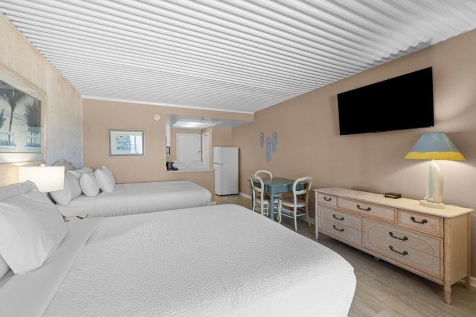 Getaway in our Oceanfront Dune Rooms 2nd Floor Apartment in South Carolina