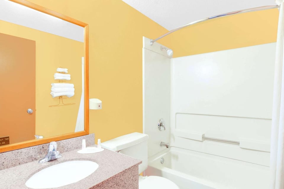 Bathroom, Photo of the whole room, On site