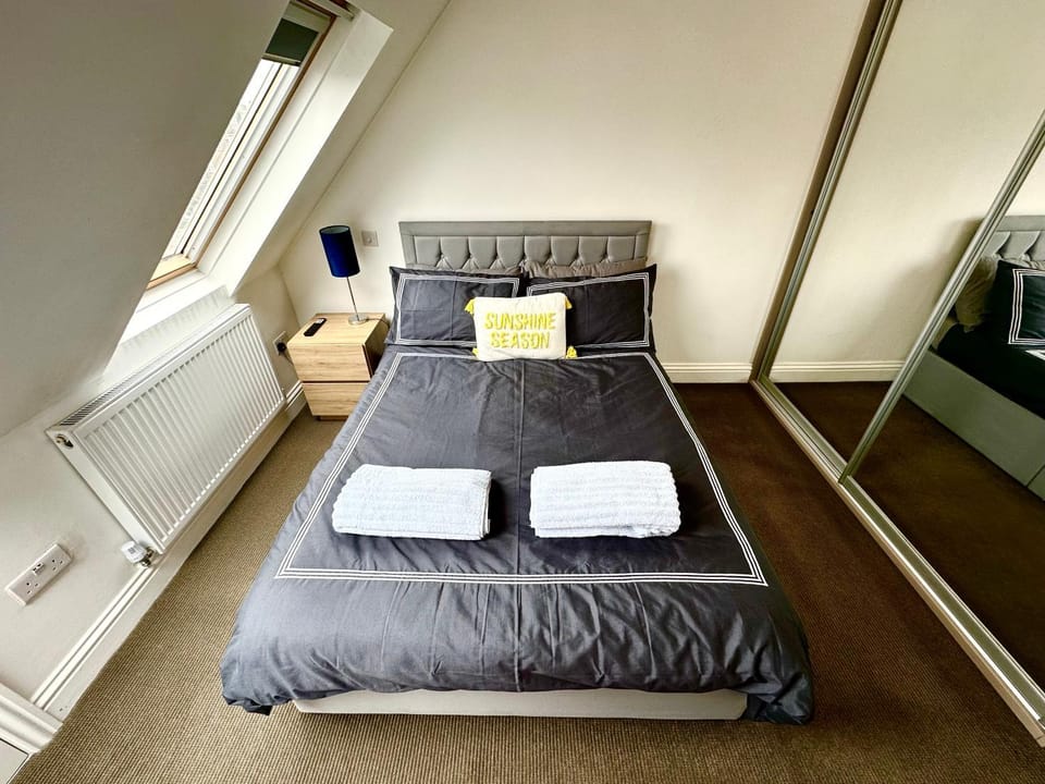 Stunning Modern, Private Apartment,15 Mins To Central London Apartment in London