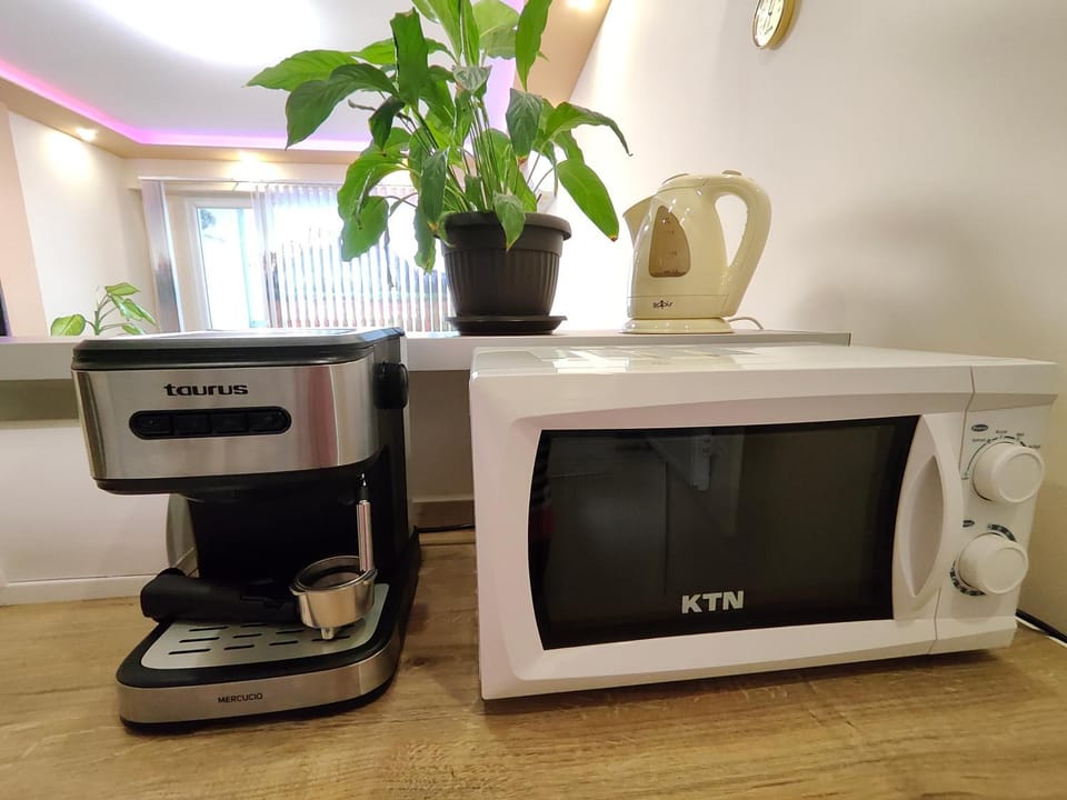 Coffee/tea facilities, minibar