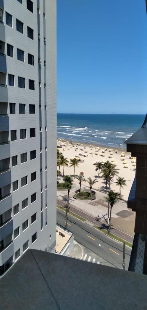 Apartamento em frente a praia Apartment in State of São Paulo