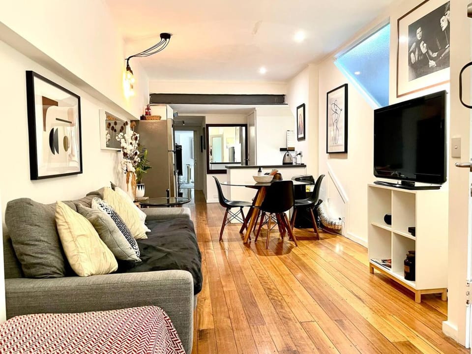Communal lounge/ TV room, Living room, Dining area