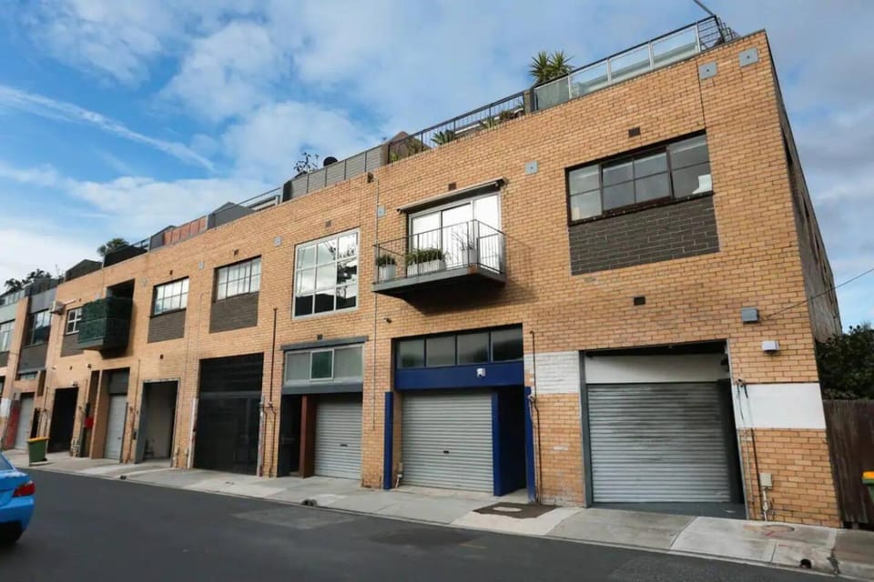 Property building, Street view