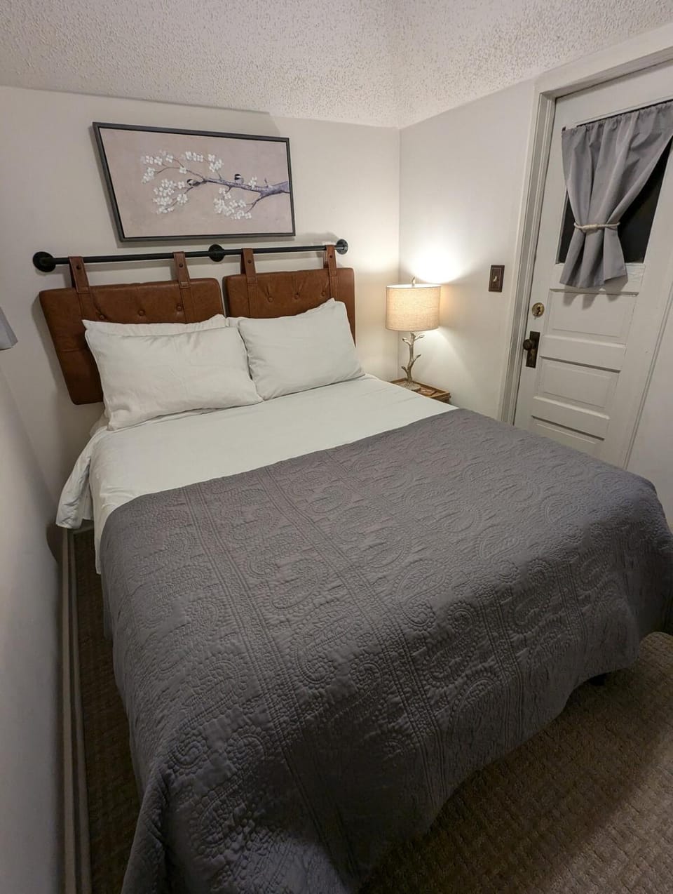 The Nest Cottage with Hot Tub in Downtown Manitou Springs House in Manitou Springs