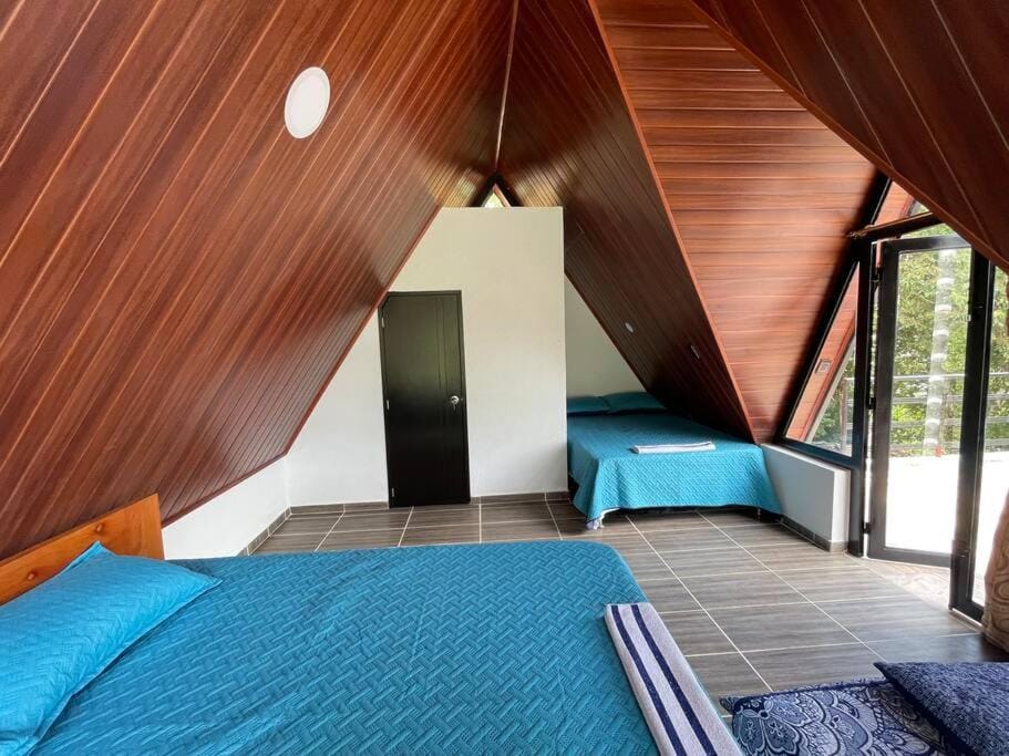 Hermosa Cabaña cerca a Villeta House in Cundinamarca, Colombia