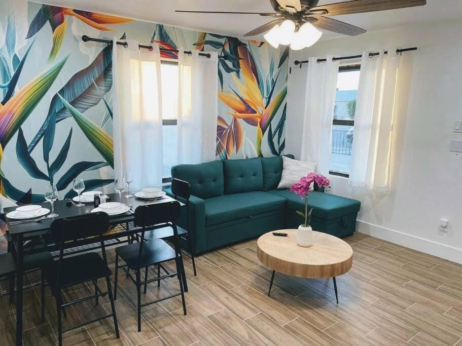 Living room, Seating area, Dining area