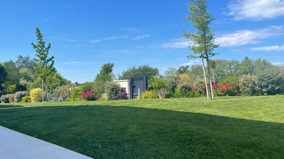 Spring, Garden view