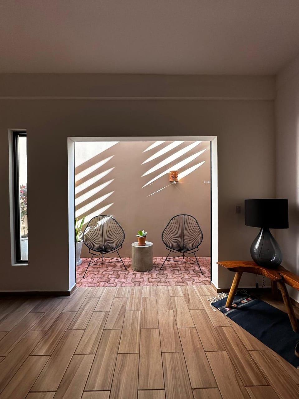 Balcony/Terrace, Entertainment