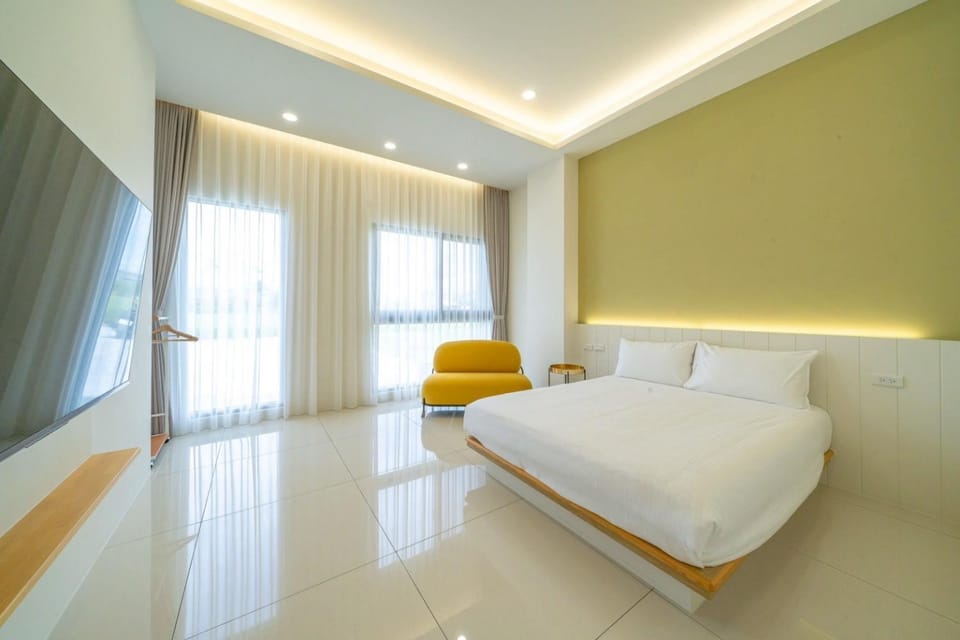 Bed, Photo of the whole room, Bedroom
